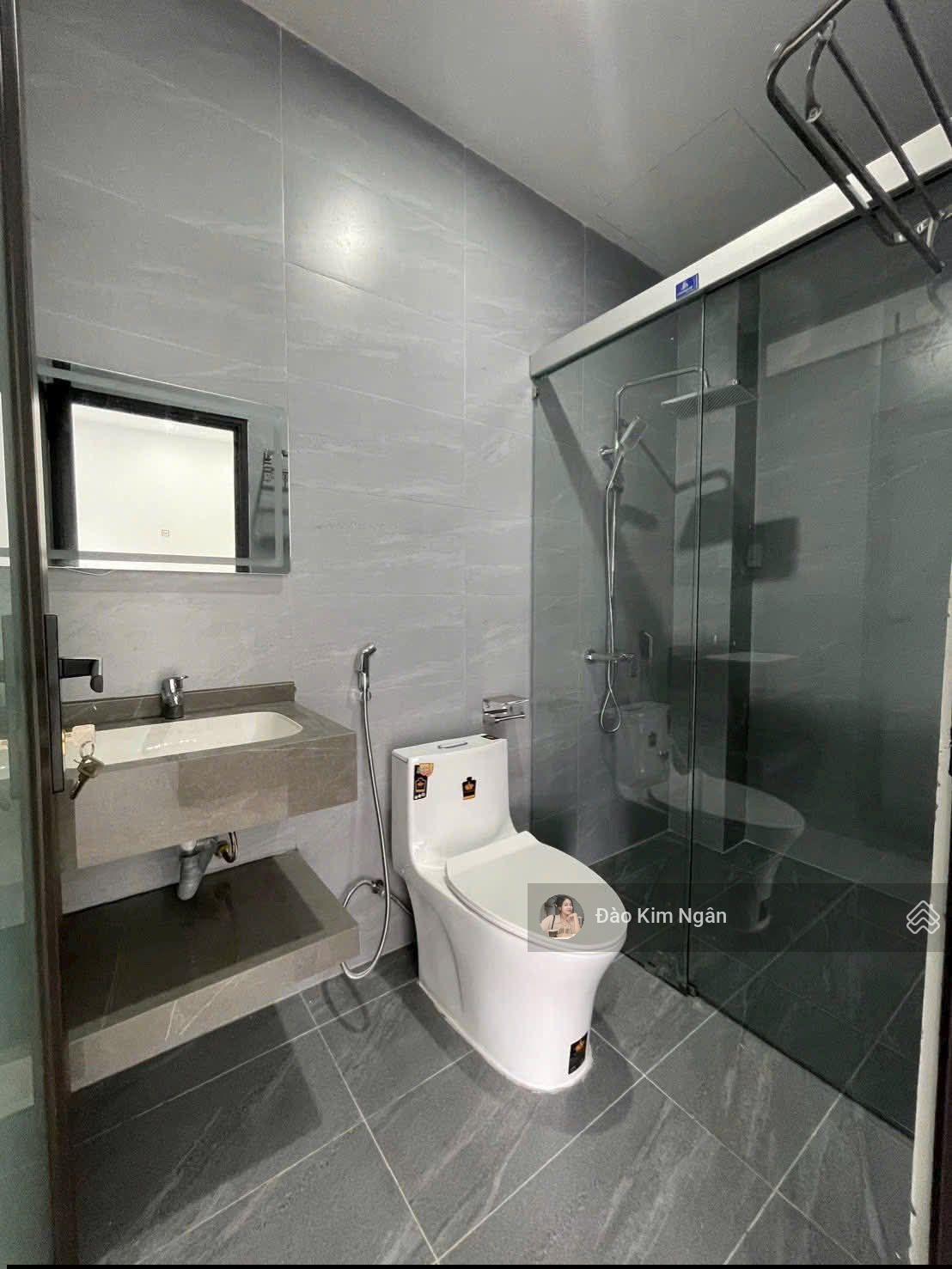 Nhà 03 tầng mới đẹp MT Hoàng Kế Viêm - Trục chính phố An Thượng - Cách biển 500m - Giá 2x,x tỷ