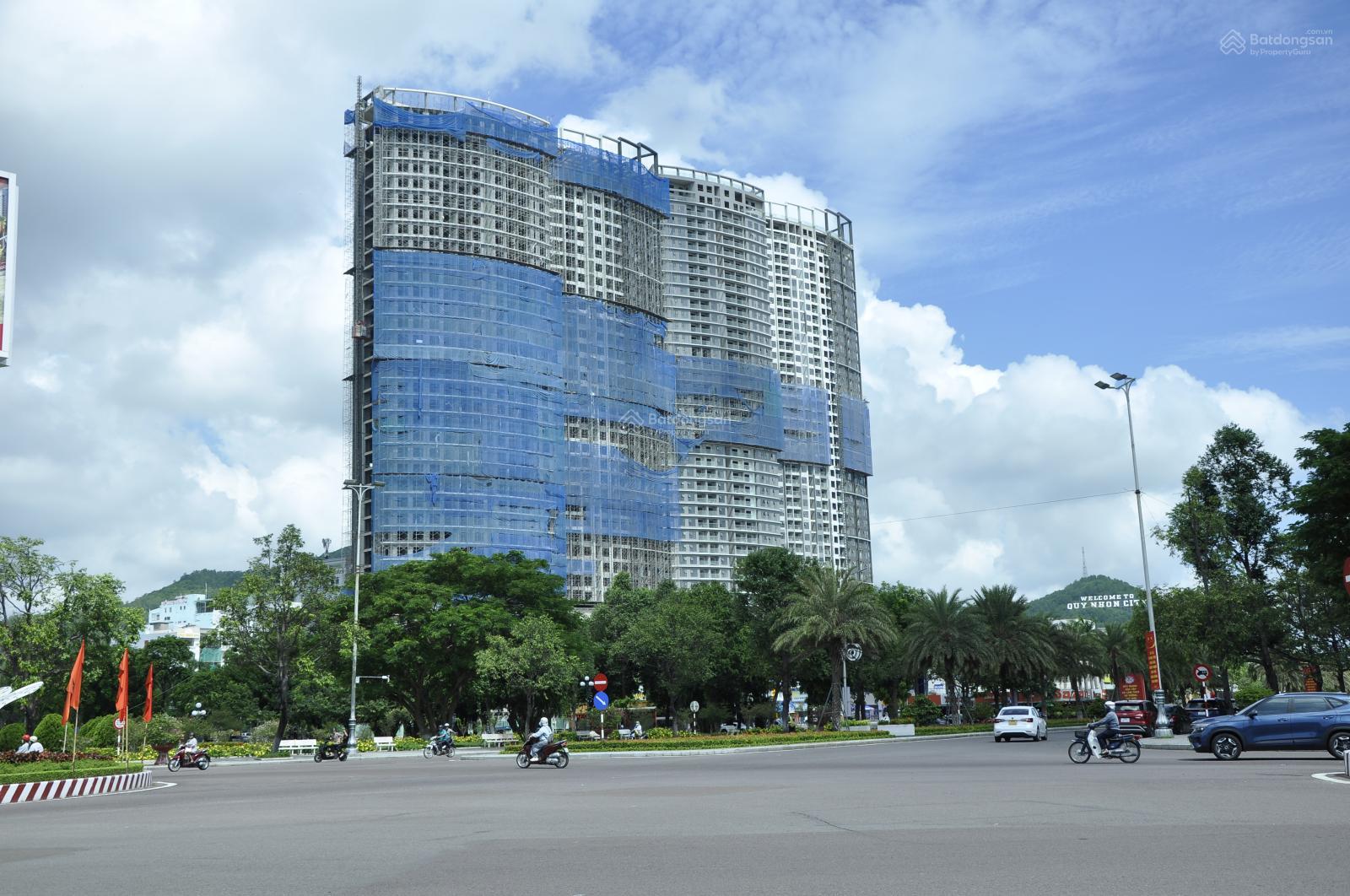 Bán căn hộ CC The Sailing Quy Nhơn view trực diện biển, hướng đông nam: 02 phòng ngủ. Giá 2,59 tỉ. Bán căn hộ CC The Sailing Quy Nhơn view trực diện biển, hướng đông nam: 02 phòng ngủ. Giá 2,59 tỉ.