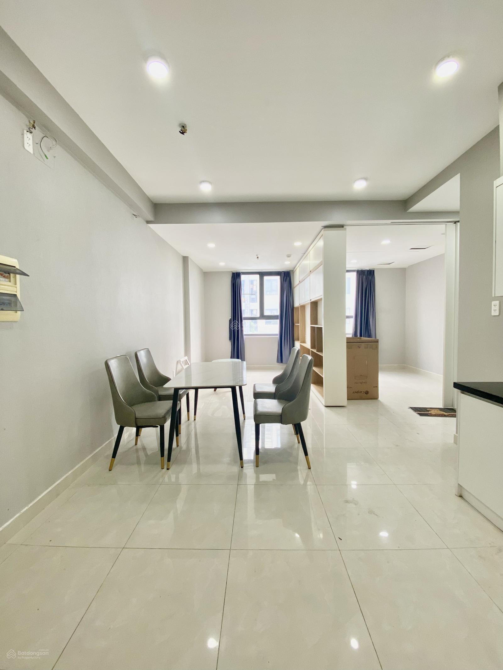 Bán Sài Gòn Intela 78m2, 3PN góc, full nội thất mới, tầng trung, 3 tỷ bao thuế phí. LH: 0903 042 ***