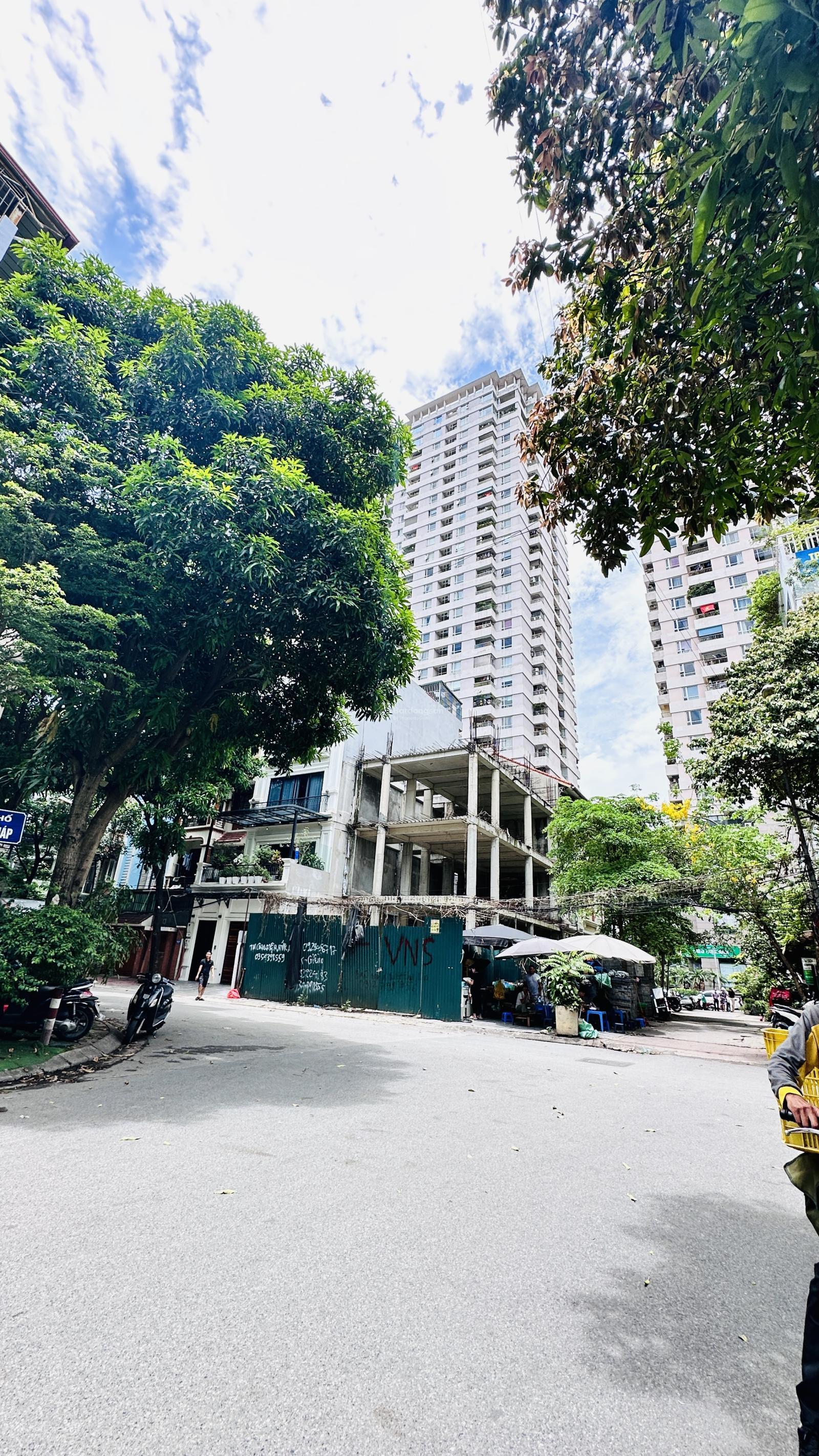 Hiếm có 480m đất mặt phố Thụy Khuê vuông đẹp, mặt tiền 12m, xây vp, toà nhà 100 tỷ thương lượng Hiếm có 480m đất mặt phố Thụy Khuê vuông đẹp, mặt tiền 12m, xây vp, toà nhà 100 tỷ thương lượng