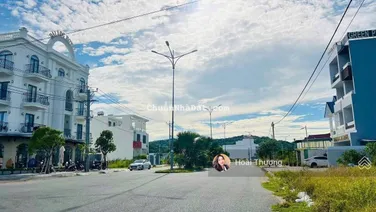 Khu đô thị mới Hà Tiên đường 30m gần chợ đêm sổ đỏ xây tự do 125m2 chỉ 1.830 tỷ/0932 185 ***