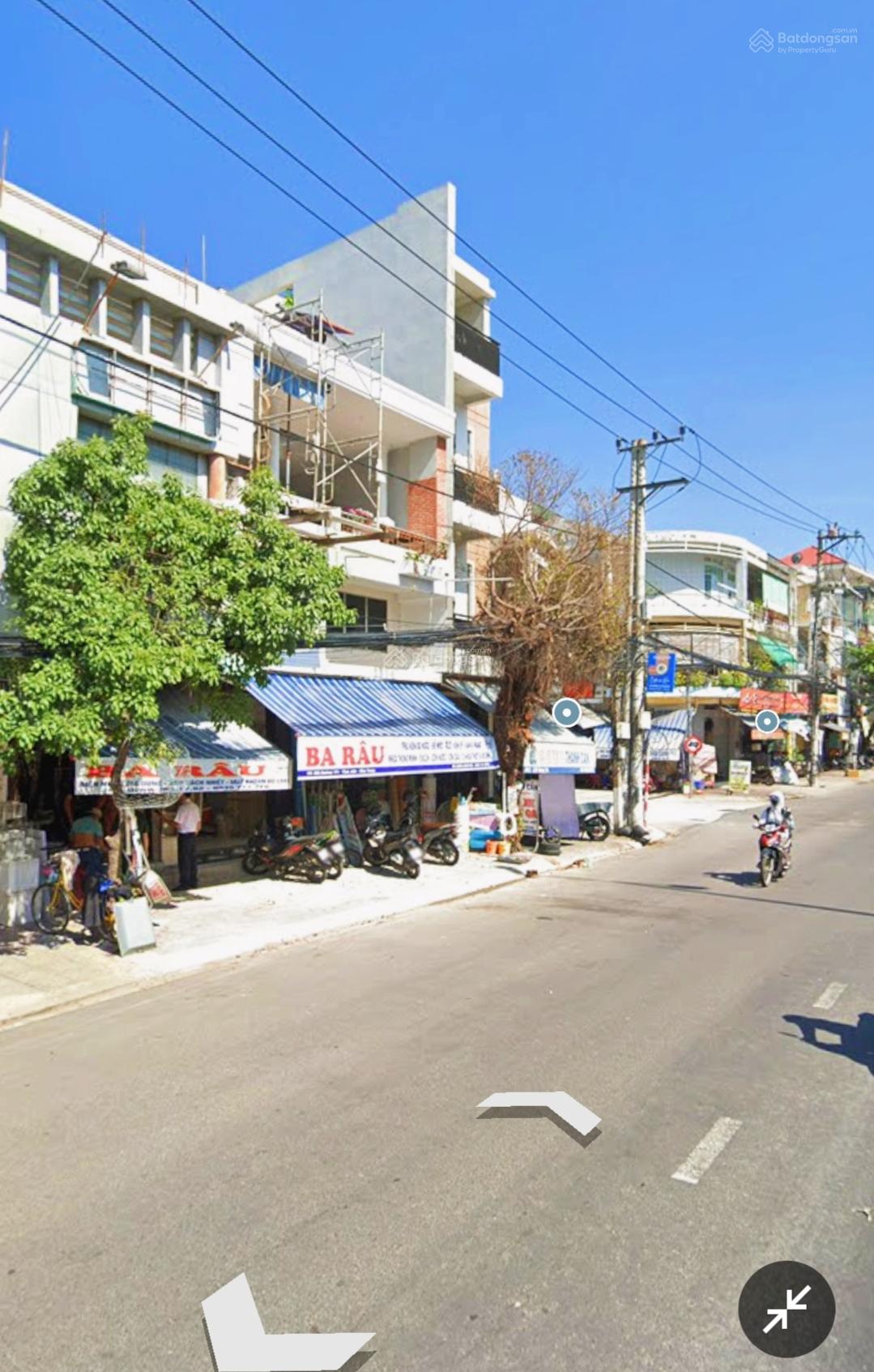 Nhà mặt tiền đường 2/4 _ gần đường Nguyễn Biểu, xéo bên kia đường : là chợ Vĩnh Hải Giá: 22,6 tỷ