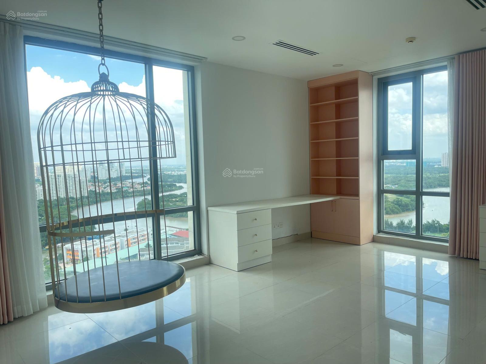 Bán OFFICETEL 111m giá chỉ có 11 tỷ Tại GOLDEN KING Số 15 Nguyễn Lương Bằng Phường Tân Phú Quận 7