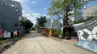 Bán lô đất giá tốt ngay đối diện chợ Long Phước - ký túc xá Đại Học Luật