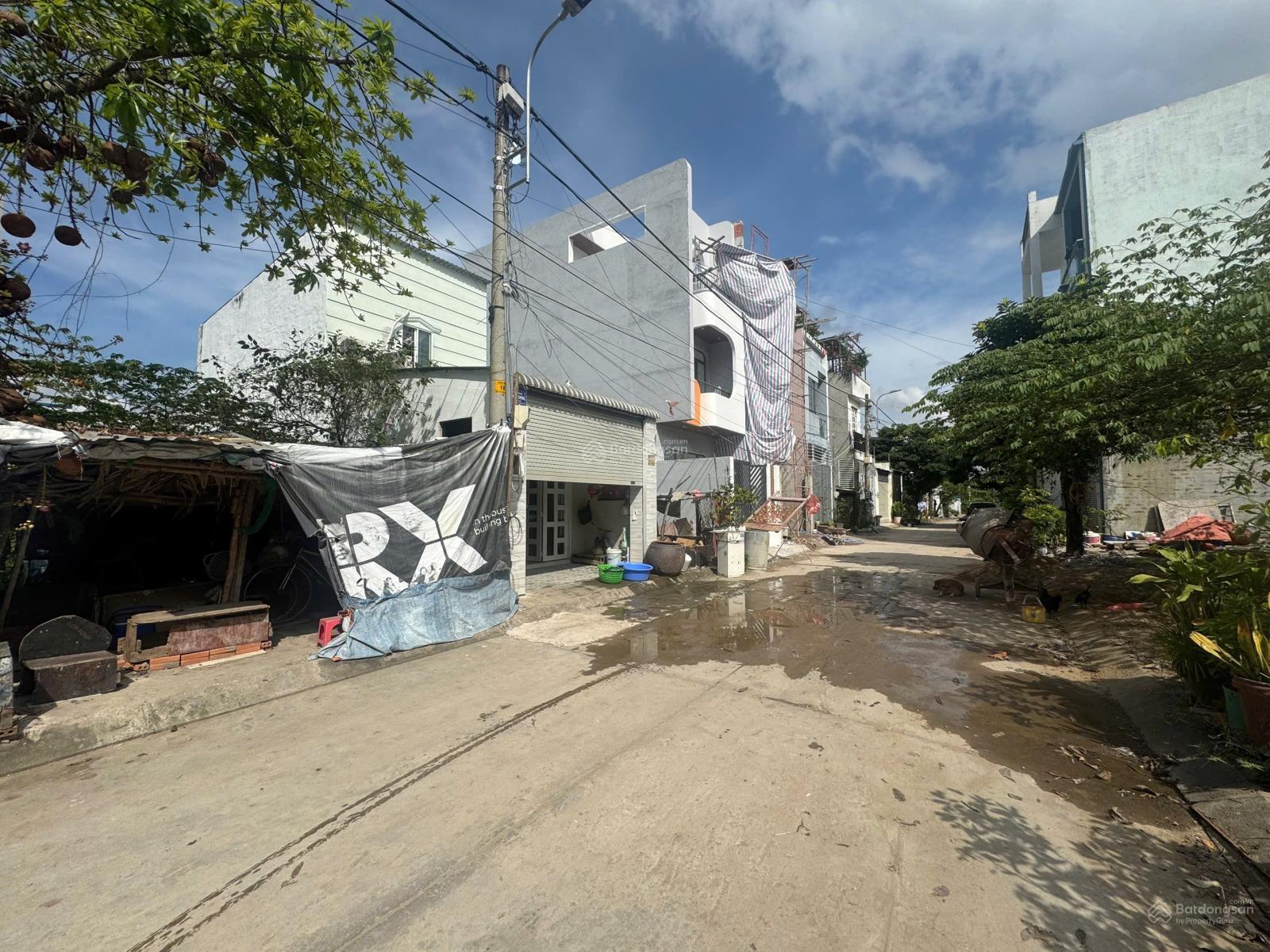 Bán lô đất giá tốt ngay đối diện chợ Long Phước - ký túc xá Đại Học Luật