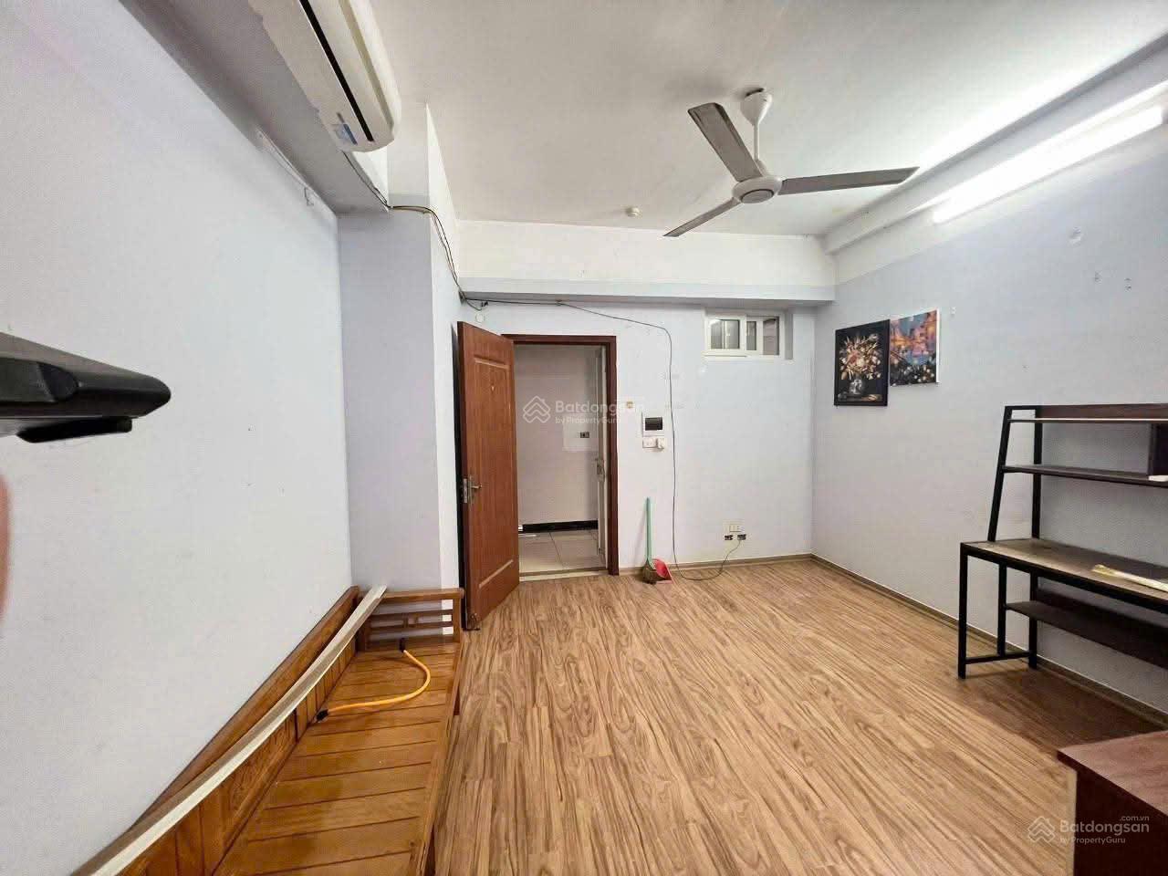 Siêu rẻ. Bán gấp căn hộ 42m2 tòa CT8 Đại Thanh HĐMB giá chỉ 1,96 tỷ. LH 0378 884 ***