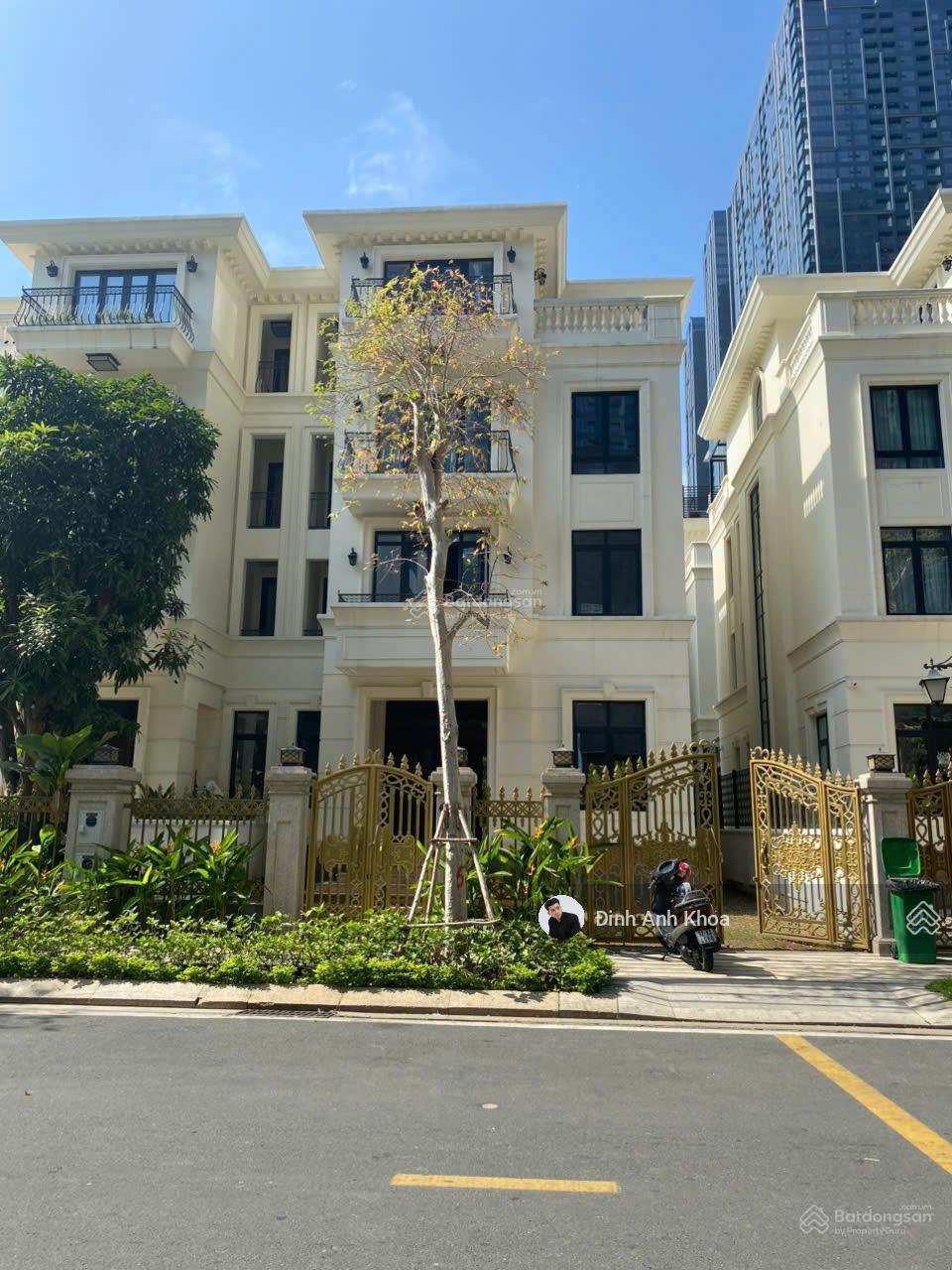 Biệt thự giảm 13 tỷ - Biệt thự Ba Son Quận 1 - 10x22.5m - View công viên - Giá bán nhanh 237 tỷ