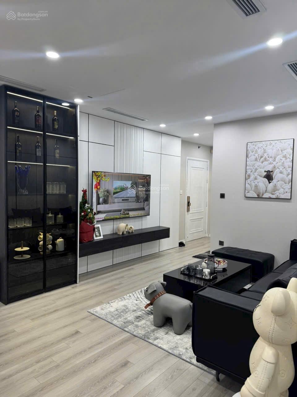 Bán nhanh căn hộ 3PN, 2WC tại Home City - Trung Kính Complex, 105 triệu/m2, DT 97.6 m2, Cầu Giấy Bán nhanh căn hộ 3PN, 2WC tại Home City - Trung Kính Complex, 105 triệu/m2, DT 97.6 m2, Cầu Giấy