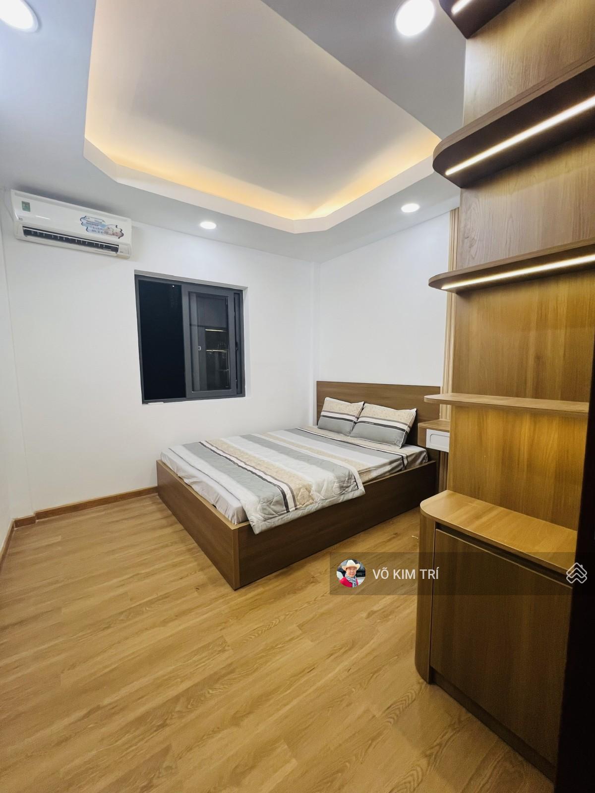 Bình Thạnh CC 54A Vũ Huy Tấn, SHR full nội thất 2PN đều có cửa sổ, giá 3,15 tỷ