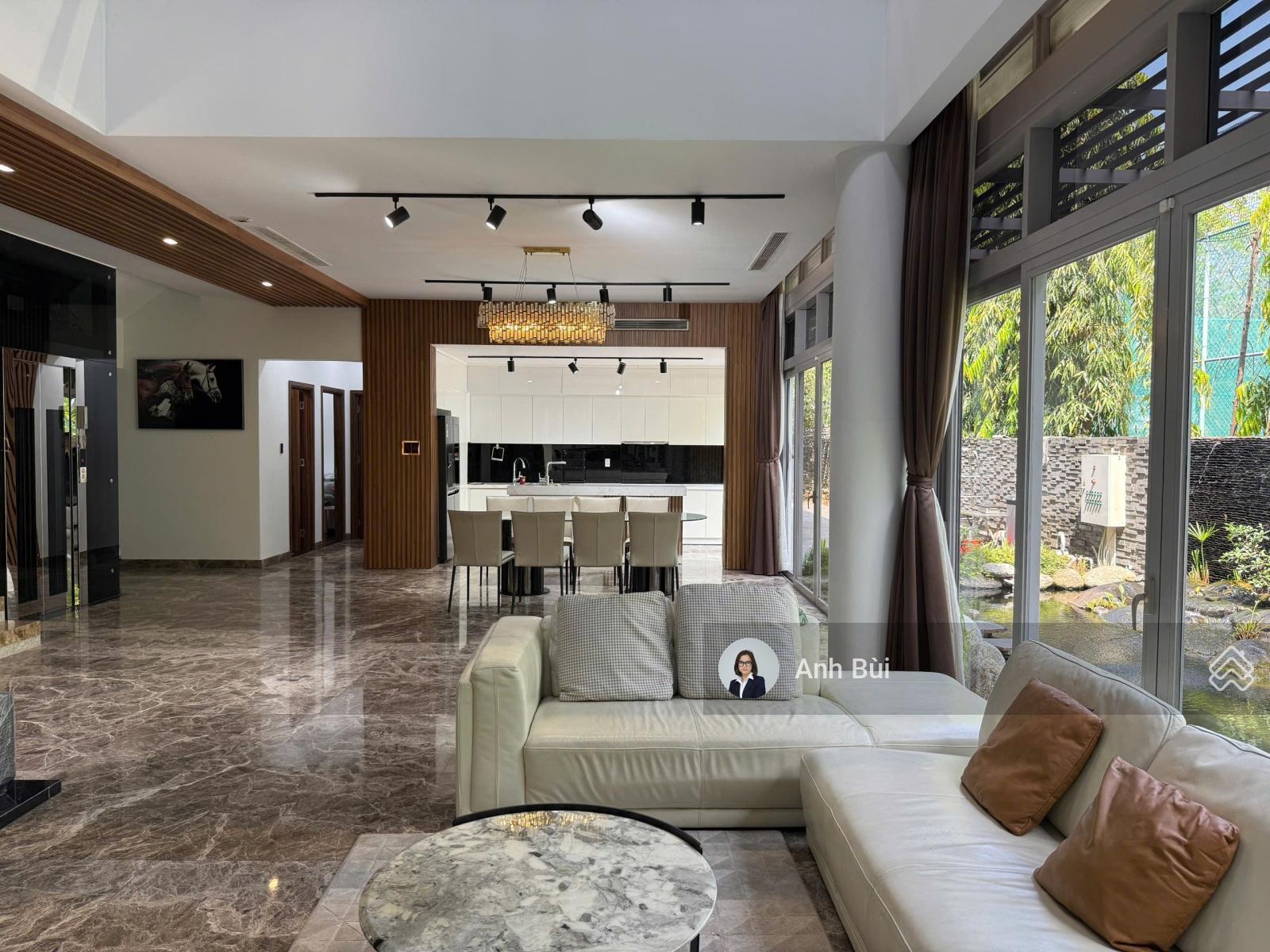 Villa góc 3 mặt thoáng DA Riviera Cove sát ngay The Global. DT 530m2. Nội thất cao cấp có thang máy