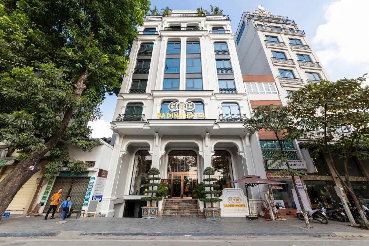 Không có căn thứ 2! Bán gấp khách sạn Nguyễn Gia Trí: DT:8x25m- Hầm 5 tầng- HĐT: 350tr/th-Giá 50 tỷ