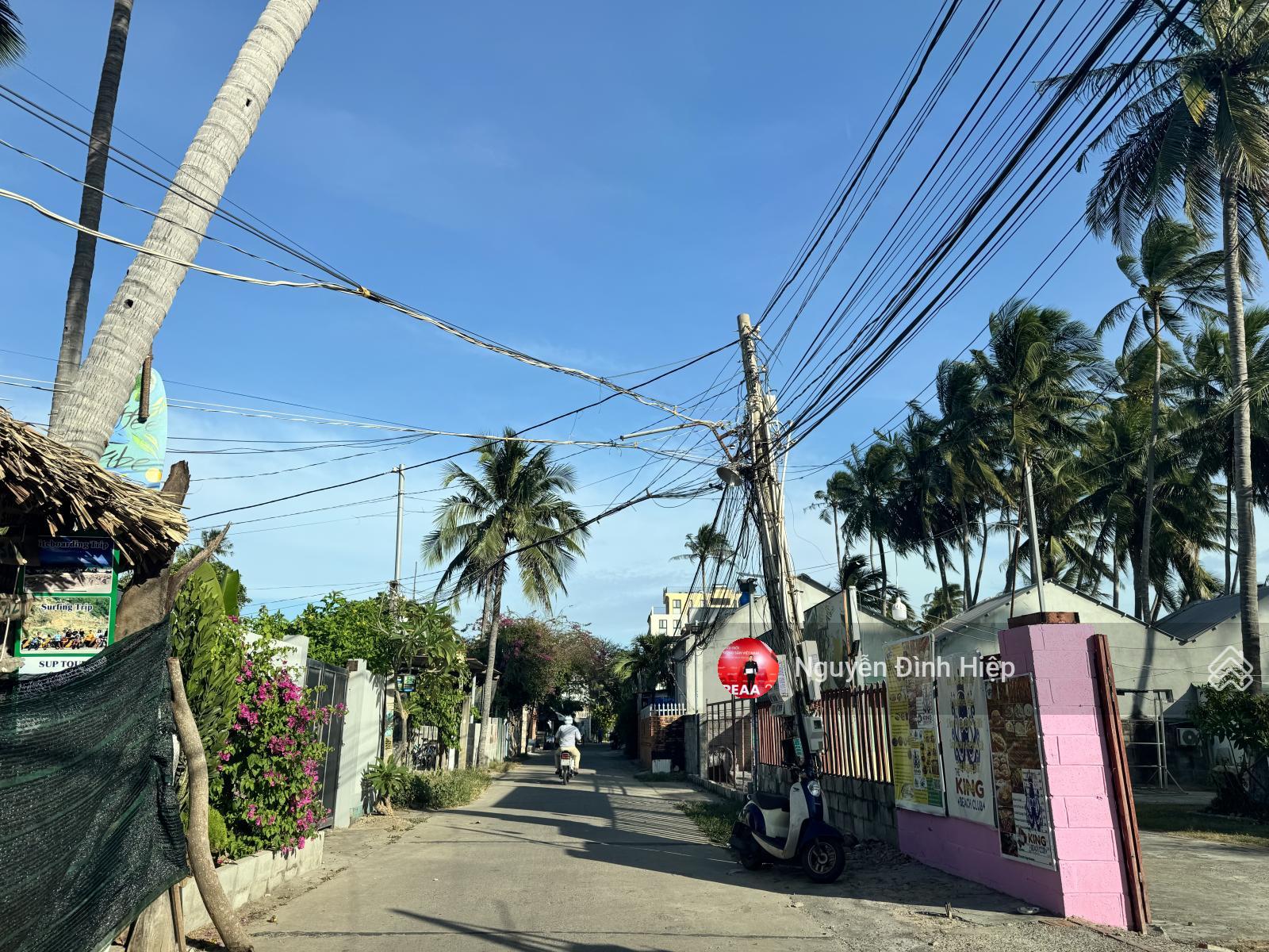 Bán 300m2 thổ cư 100% mặt tiền biển Hoà Bình, Hàm Tiến khu phố Tây vip