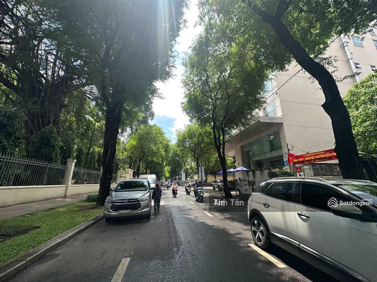 Siêu phẩm mặt tiền Nguyễn Du, P Bến Thành, Quận 1, DT: 30x40m xây dựng: 2 hầm 12 tầng giá 650 tỷ