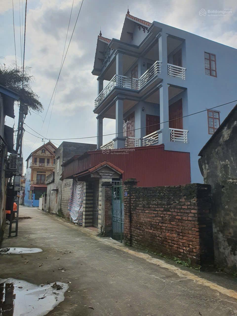 Chính chủ cần bán nhà 3 tầng mái ngói đỏ An Tiến, Mỹ Đức, vị trí đẹp, dân cư đông đúc