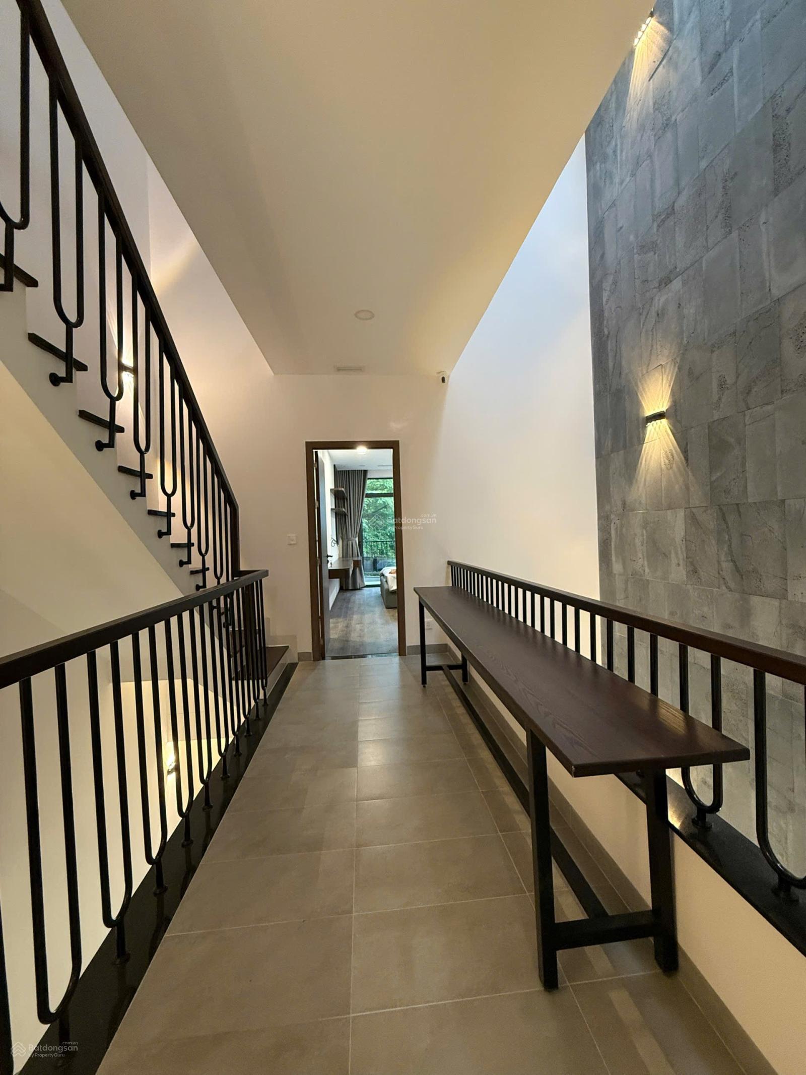 Nhà đẹp KDT Mỹ Gia mới hiện đại, gần công viên, có hệ thống máy lạnh âm trần