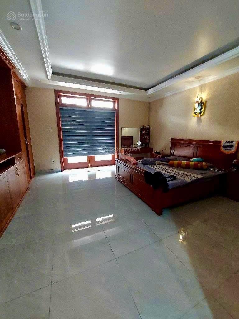 Nhà phố 5 tầng - thang máy - đường nhựa 8m - ngay SVĐ Quận 7 - giá 8,7 tỷ