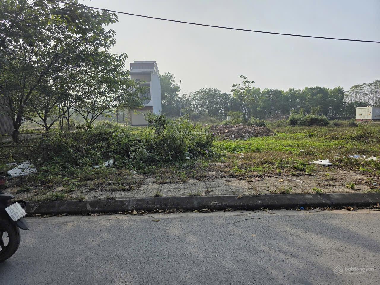 77tr/m thuộc làn 1 khu đấu giá khánh tân sài sơn. Dt 85.2m2