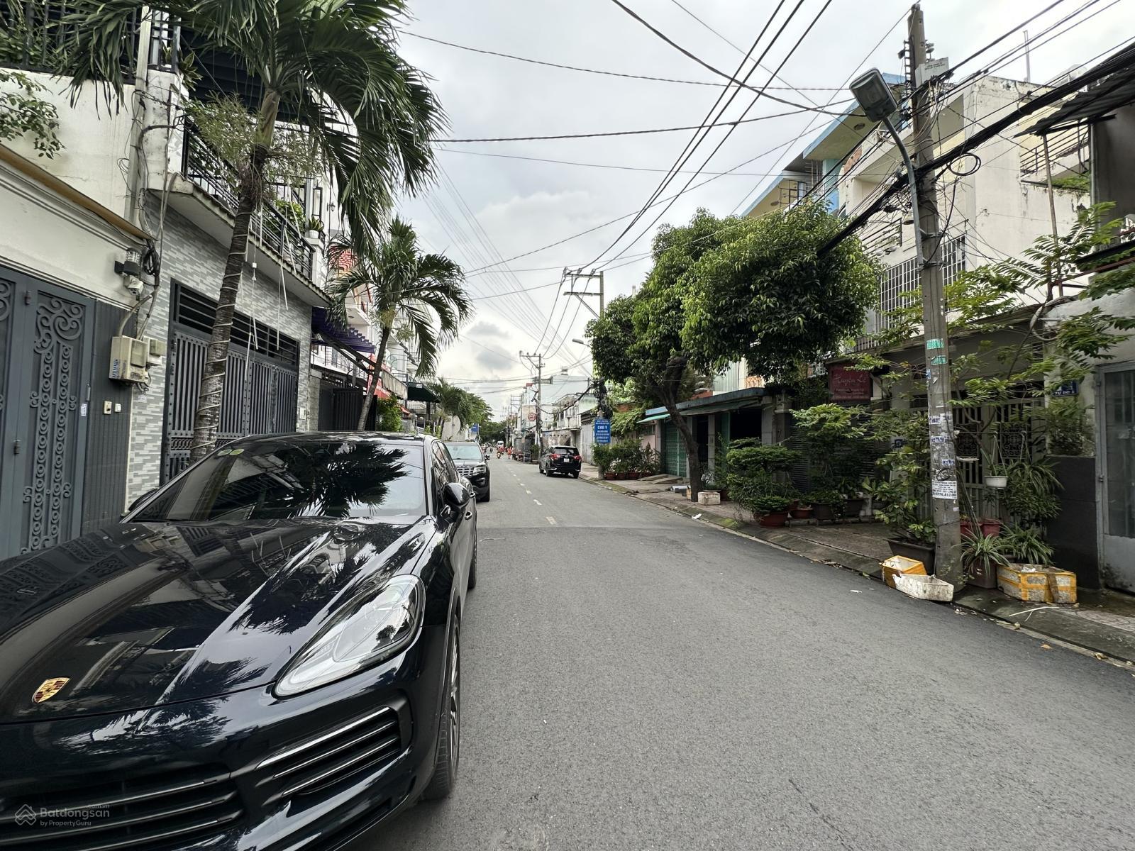 Cặp MT Đỗ Bí - P. Phú Thạnh - DT 8m x 18m - Cấp 4 tiện xây mới - giá 18.7 tỷ TL