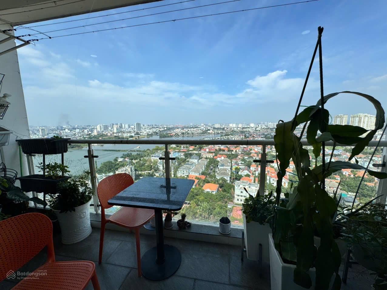 Cho thuê căn hộ 157m2, 33 triệu tại Hoàng Anh River View, Thảo Điền, Q2, HCM