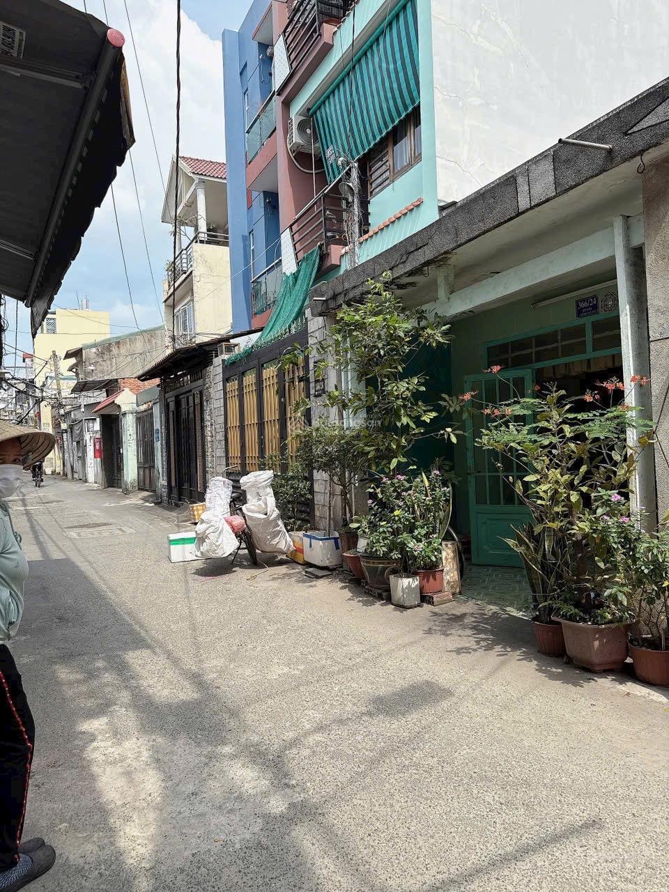 Bán nhà hẻm 5m Gò Dầu 4 x 13m gác lửng giá 5,9 tỷ Bán nhà hẻm 5m Gò Dầu 4 x 13m gác lửng giá 5,9 tỷ