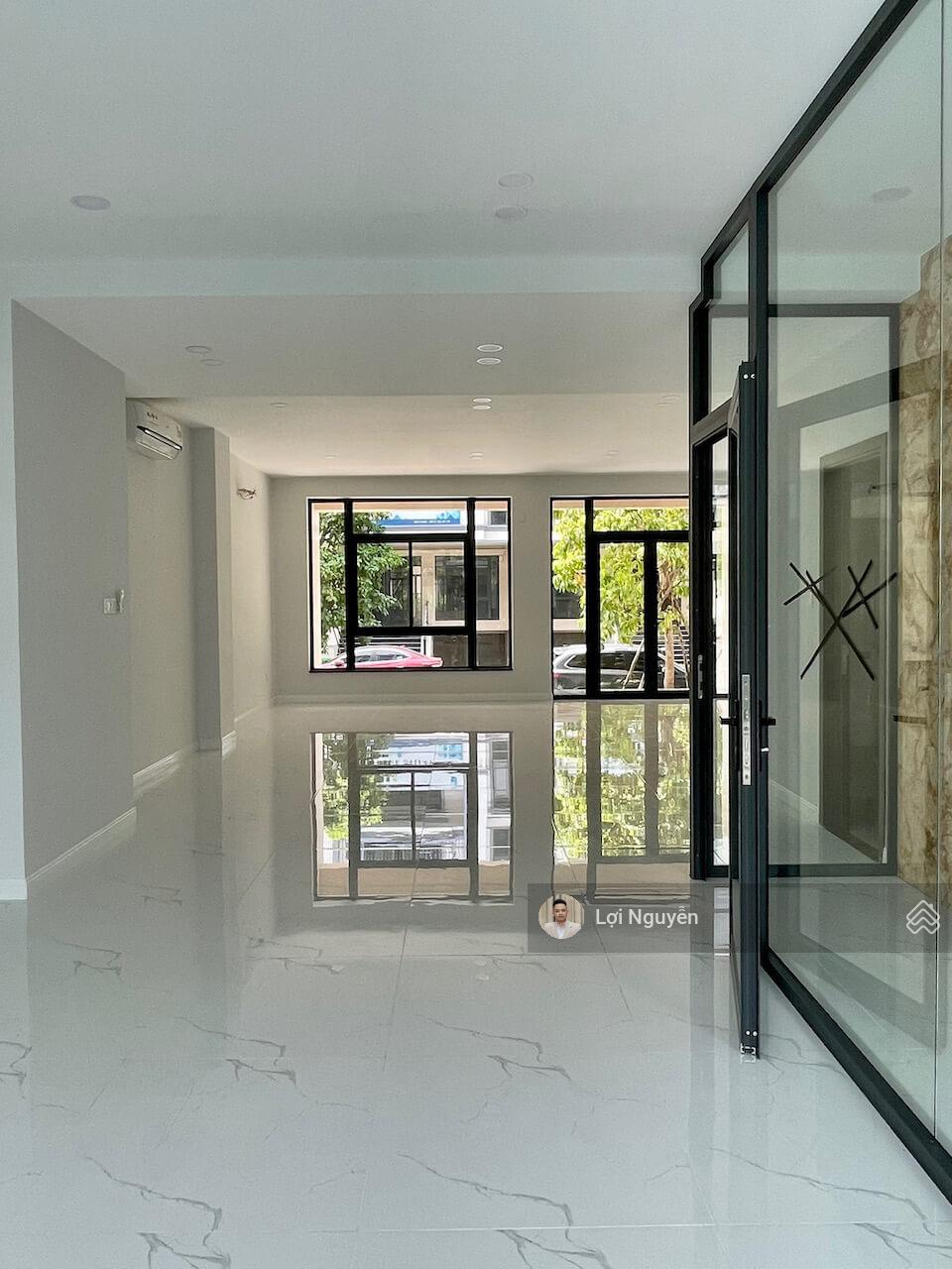 Cho thuê mặt bằng tầng trệt 5x20m 6x20m 7x20m 9x20m - KĐT Vạn Phúc, Có hầm xe, giá chỉ từ 10 triệu