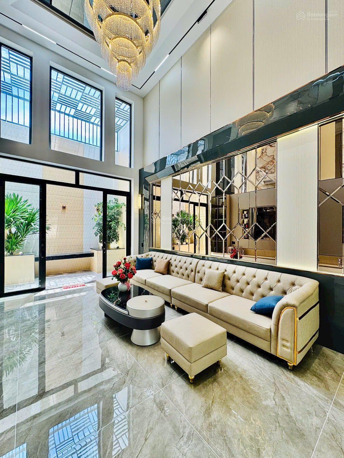 CHÍNH CHỦ BÁN NHÀ MẶT PHỐ NGUYỄN SƠN - LONG BIÊN - 6 TẦNG - 100m² - NHỈNH 29 TỶ