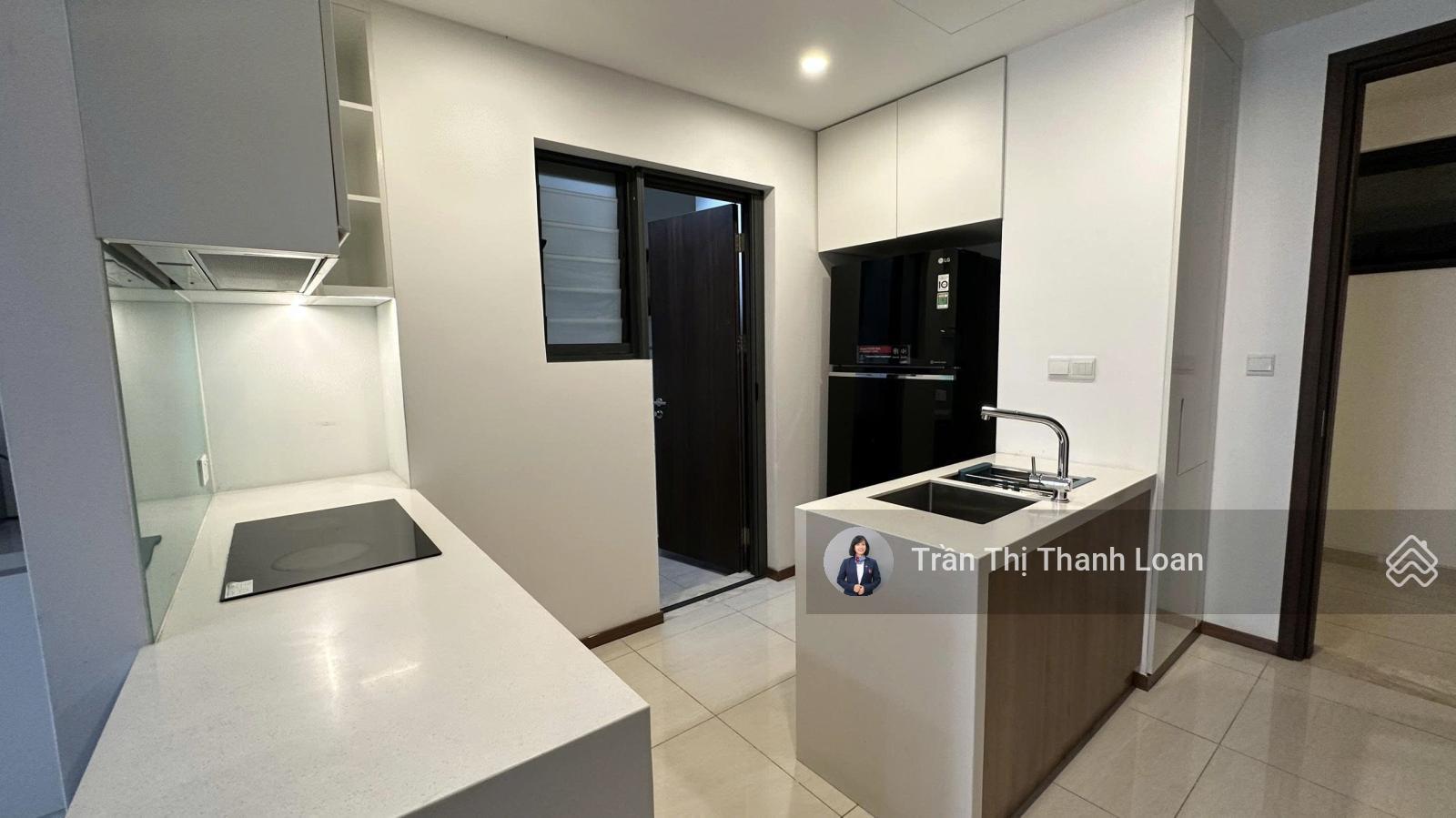 Bán căn hộ chung cư 2PN 2WC chung cư One Verandah, view sông, giá tốt