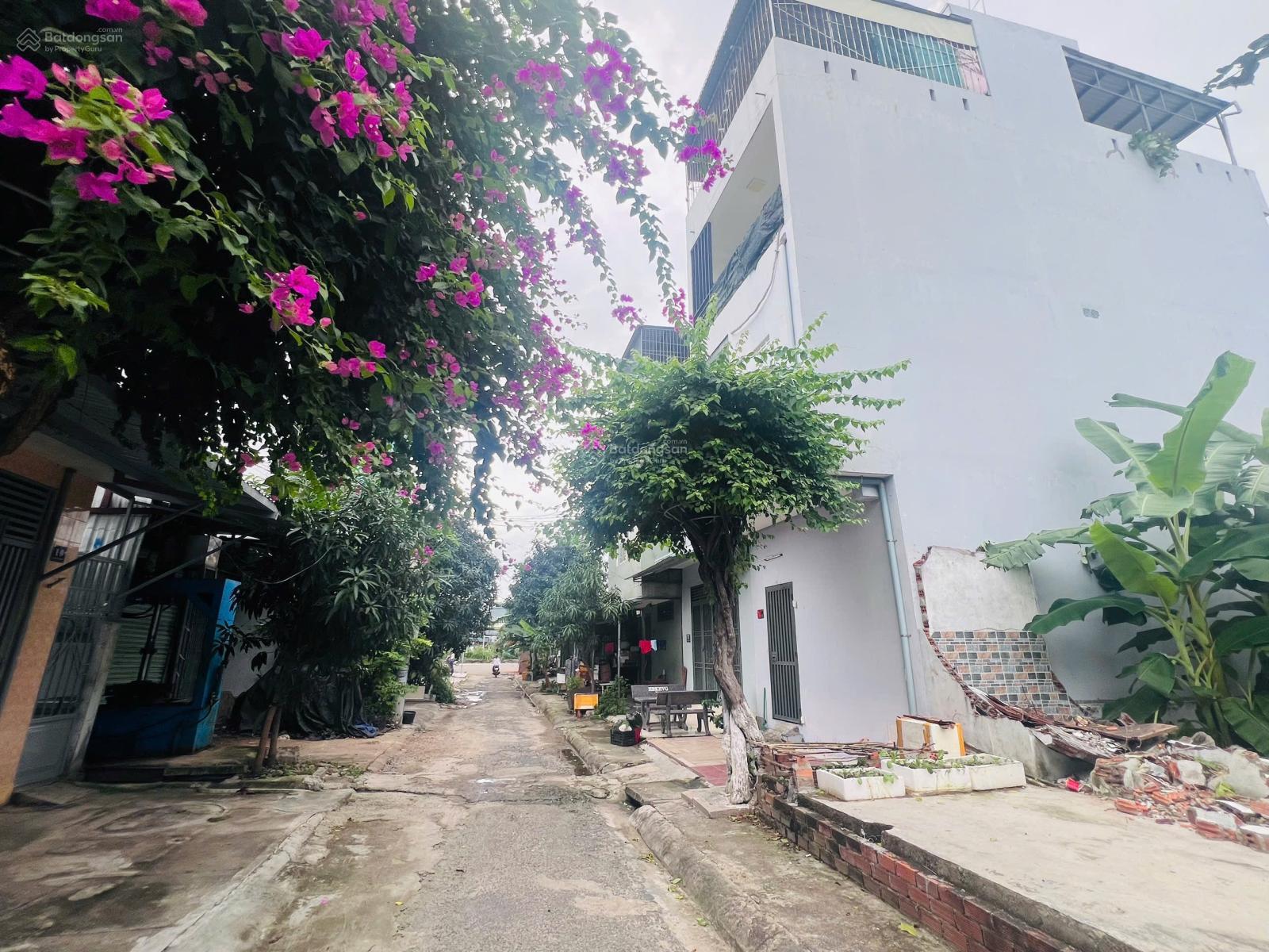 Lô đất đường Bạch Thái Bưởi - TĐC Hòn Rớ 1 - TP. Nha Trang. Diện tích: 96m2 ngang 6m Lô đất đường Bạch Thái Bưởi - TĐC Hòn Rớ 1 - TP. Nha Trang. Diện tích: 96m2 ngang 6m