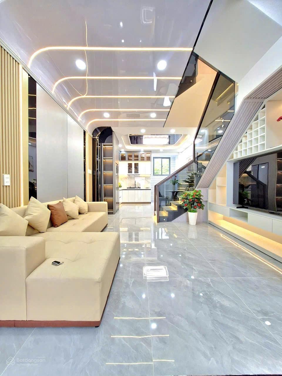 Bán nhà mới đẹp, 3 tầng - xe hơi đậu trong nhà. DT 4x 16m Bán nhà mới đẹp, 3 tầng - xe hơi đậu trong nhà. DT 4x 16m