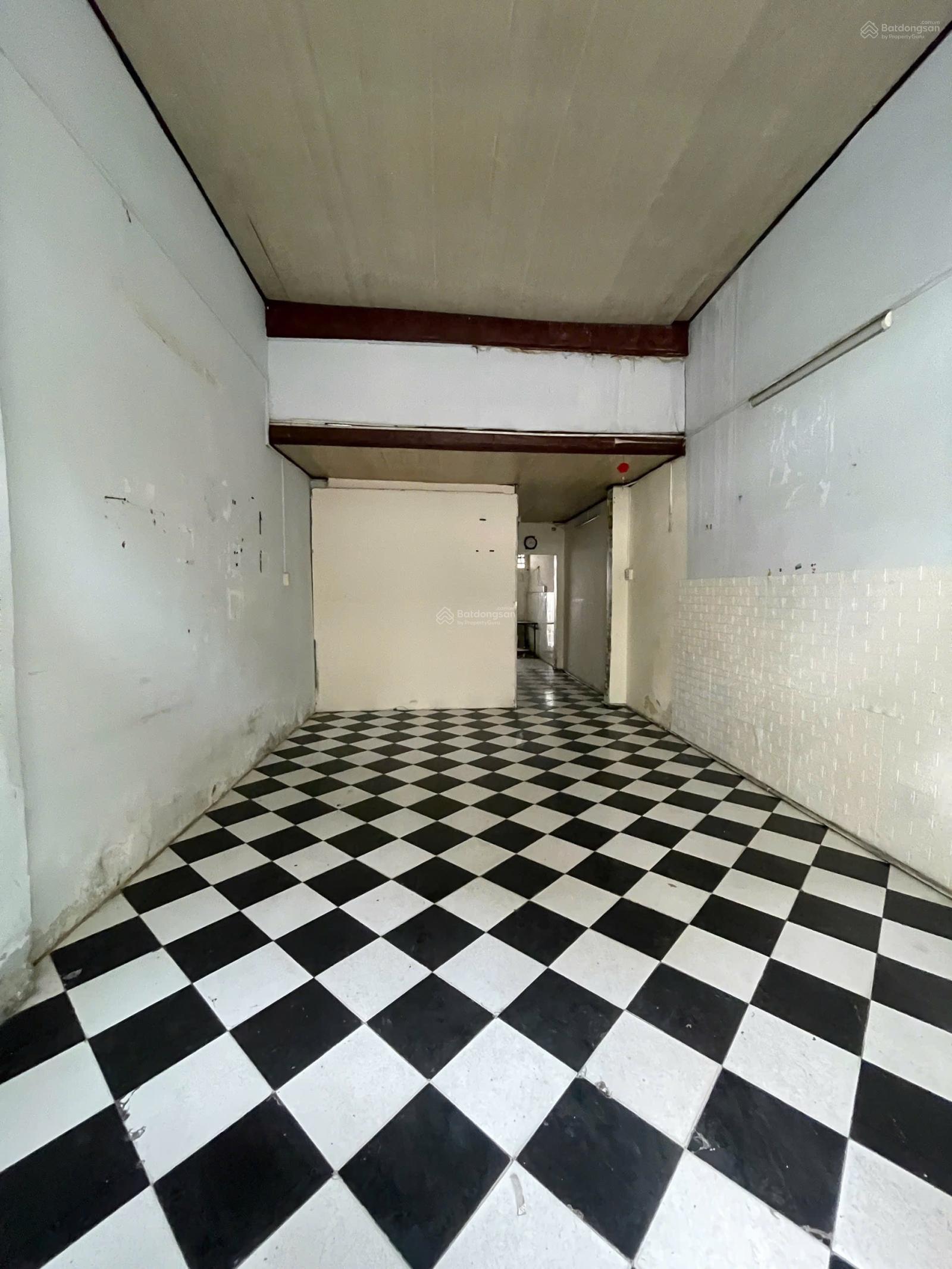 Cho thuê nhà MT Nguyễn Trường Tộ - Ngay Nguyễn Xuân Khoát 4x19m lửng - 11tr/tháng