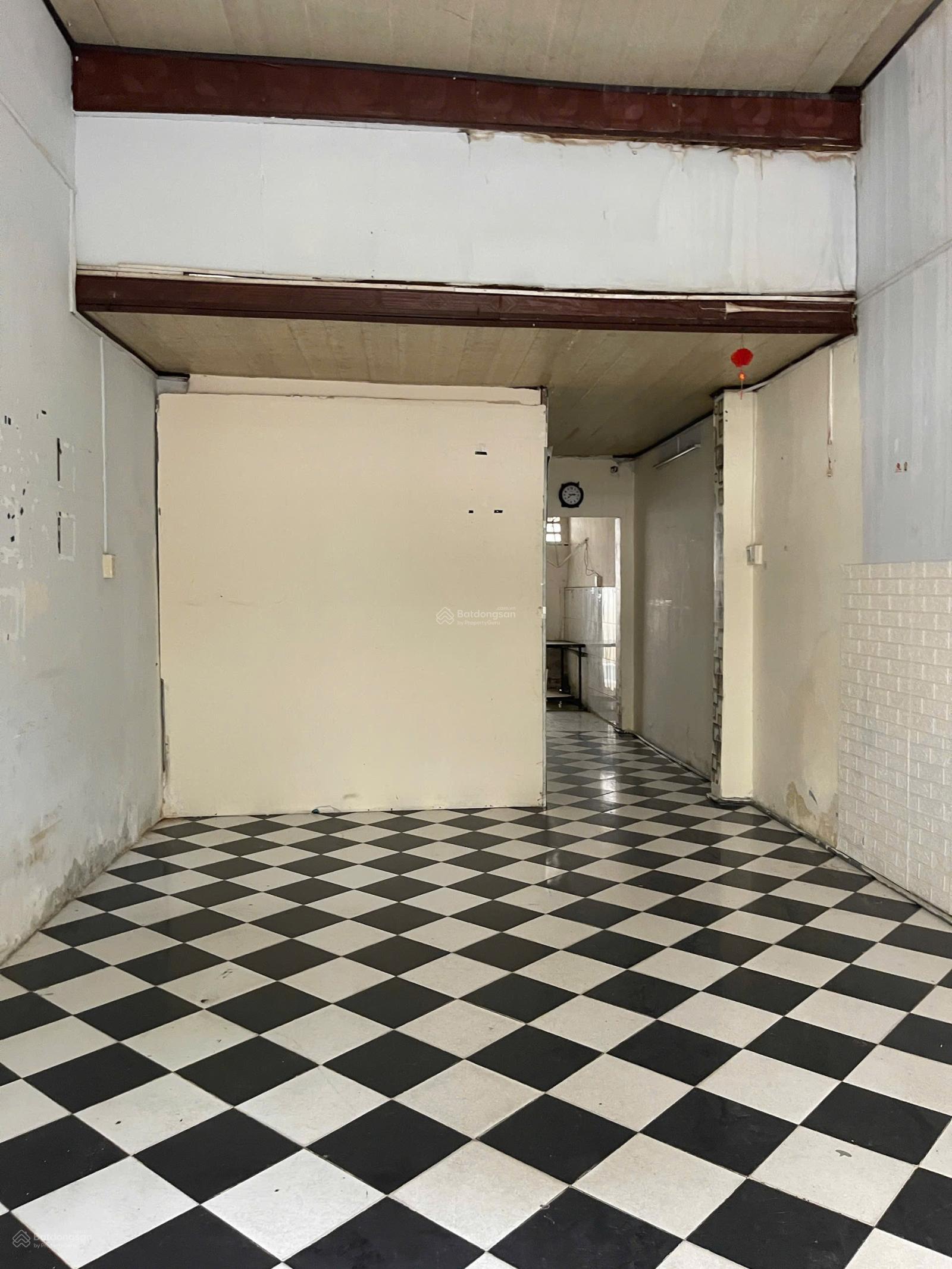 Cho thuê nhà MT Nguyễn Trường Tộ - Ngay Nguyễn Xuân Khoát 4x19m lửng - 11tr/tháng