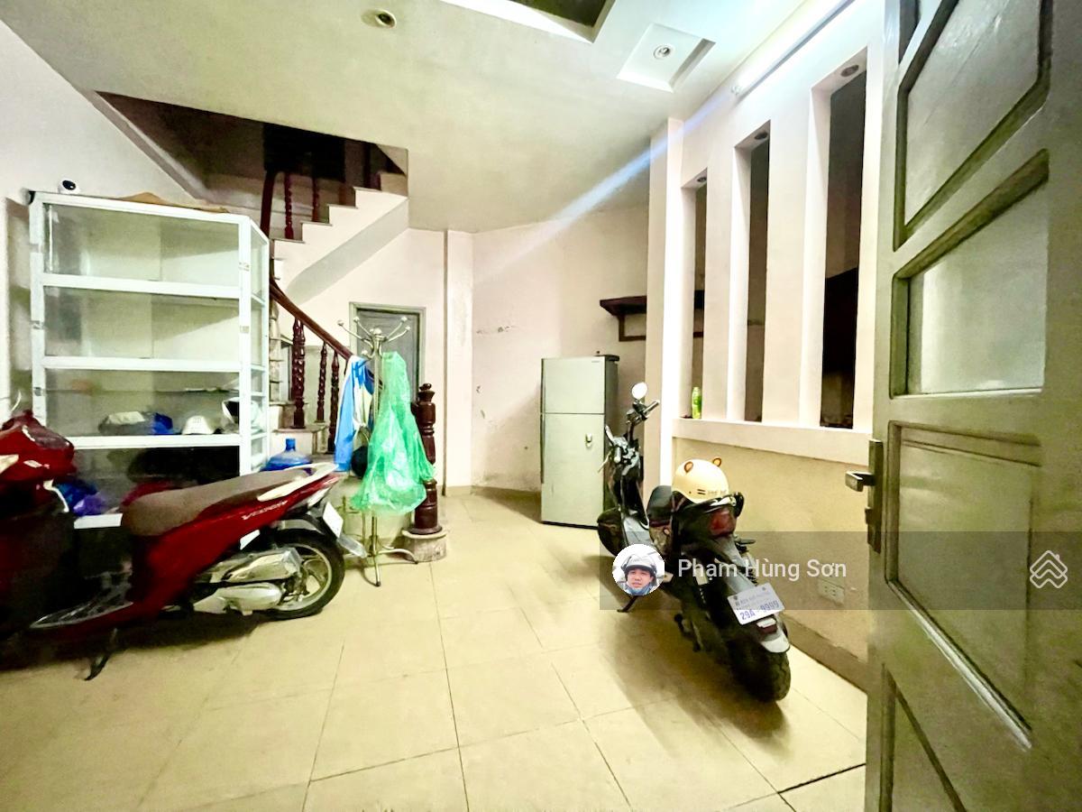 Bán NR đẹp xuất sắc tại Hoàng Mai, 6,2 tỷ, 34m2, 3PN, 3WC, 4 tầng Bán NR đẹp xuất sắc tại Hoàng Mai, 6,2 tỷ, 34m2, 3PN, 3WC, 4 tầng