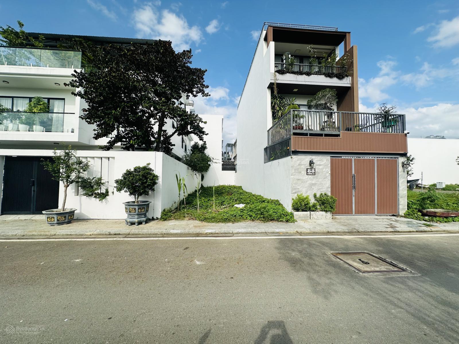 (Hàng hiếm), lô Đông Nam gói 7 sạch đẹp đường 29m hạ giá bán nhanh 5tỷ850 bao hết, LH 0906 462 ***