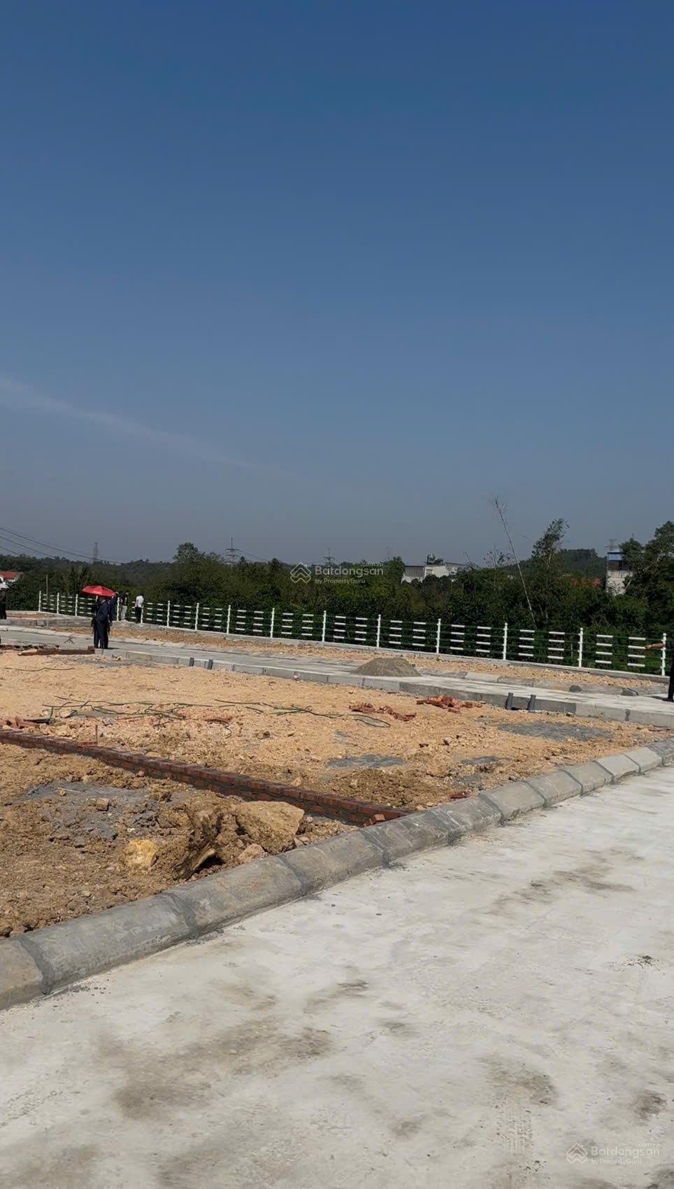 0975 897 *** Bán đất phường Xuân Khanh, Hà Nội, full thổ cư, mặt tiền 6m giá chỉ 990 triệu