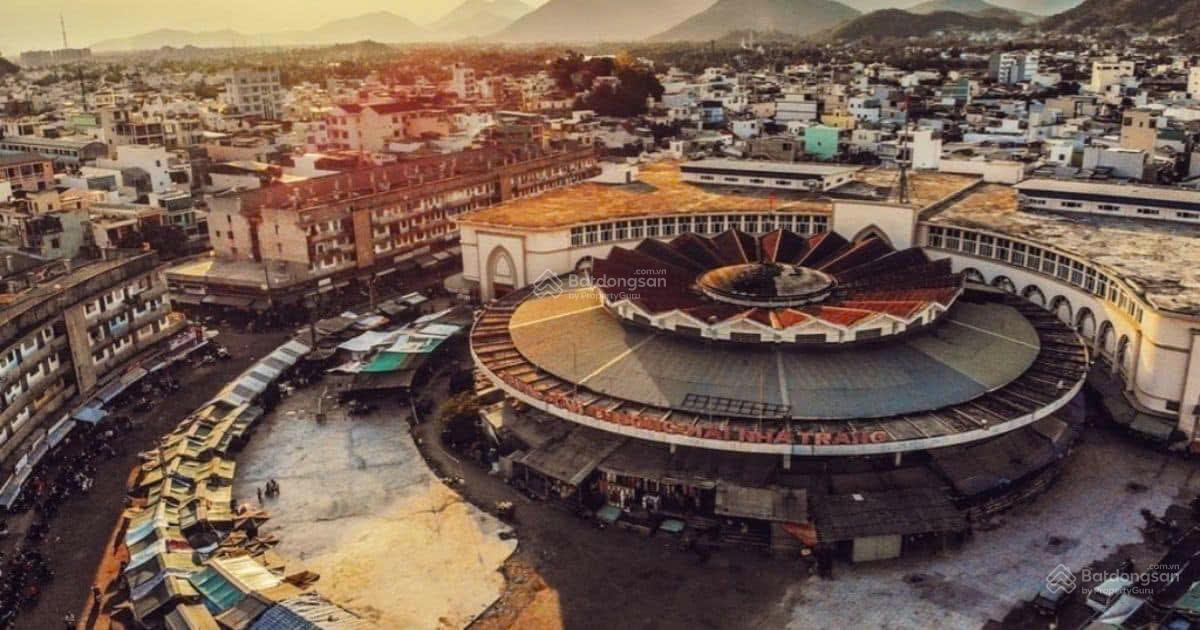 CHO THUÊ KHÁCH SẠN 2 MẶT TIỀN - CHỢ ĐẦM - NHA TRANG - CÁCH BIỂN 300M