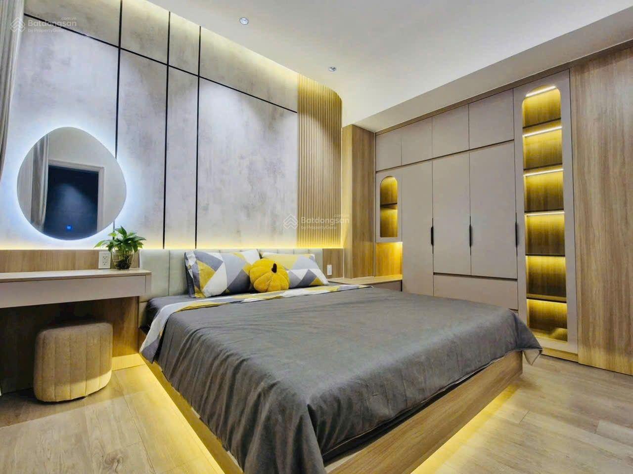 Bán căn hộ Parkview 103, 3pn,2wc full nội thất, mới 100%, giá 9ty95 TL