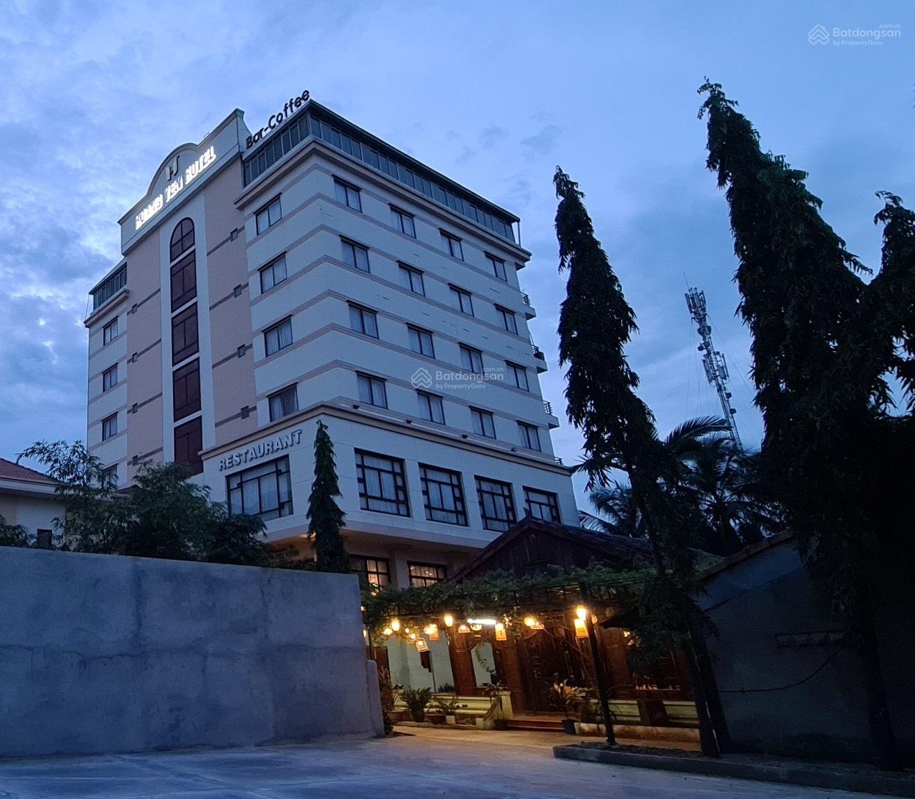 Cho thuê khách sạn tại Bình Dương - 3 sao - 60 phòng - mặt tiền qL13 - ngang 20m - 8 tầng. Cho thuê khách sạn tại Bình Dương - 3 sao - 60 phòng - mặt tiền qL13 - ngang 20m - 8 tầng.