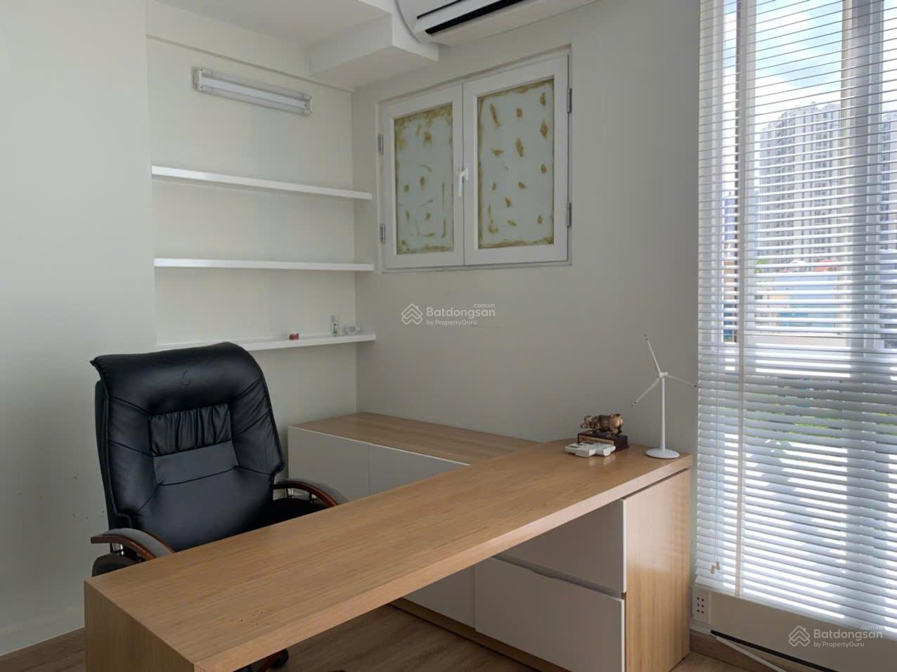 Officetel Charmington La Pointe, DT 35m2 full setup văn phòng, 1tỷ880 bao sang tên