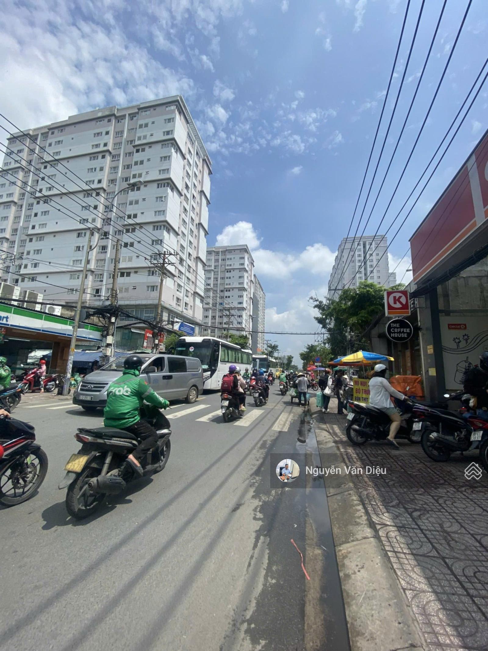 Rẻ nhất Bình Thạnh - Mặt tiền Nguyễn Xí phường 26 - Chỉ nhỉnh 100tr/m2-xây 2 hầm 10 tầng-920m2 đất