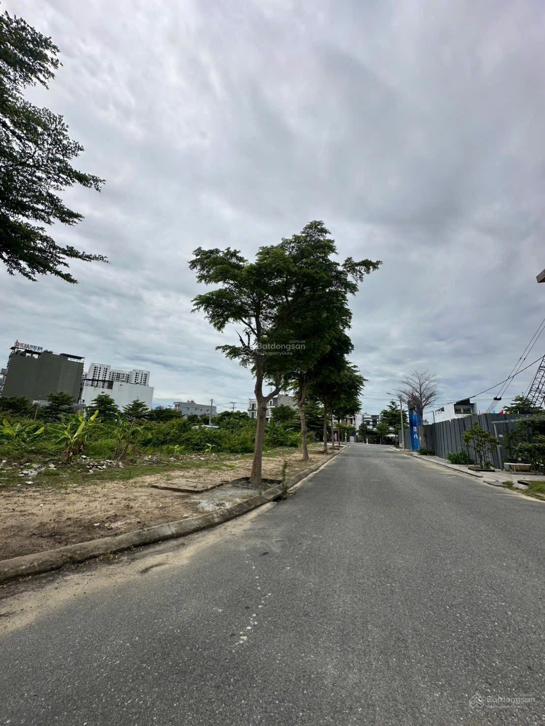 Bán lô góc siêu đẹp vị trí ngay tòa chung cư cao cấp Regal Complex khu Phú Mỹ An