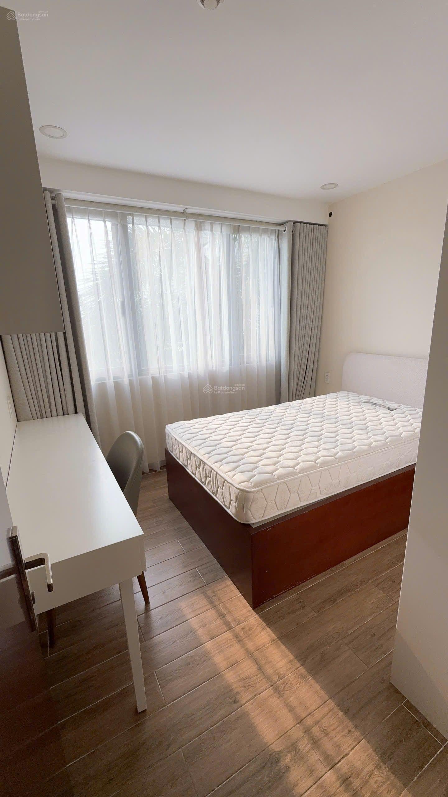 Bán nhanh trước tết căn hộ Hưng Phúc 98m2, 3PN, 2WC, full nội thất, có ô xe, nhà đẹp, giá 9,9 tỷ TL Bán nhanh trước tết căn hộ Hưng Phúc 98m2, 3PN, 2WC, full nội thất, có ô xe, nhà đẹp, giá 9,9 tỷ TL