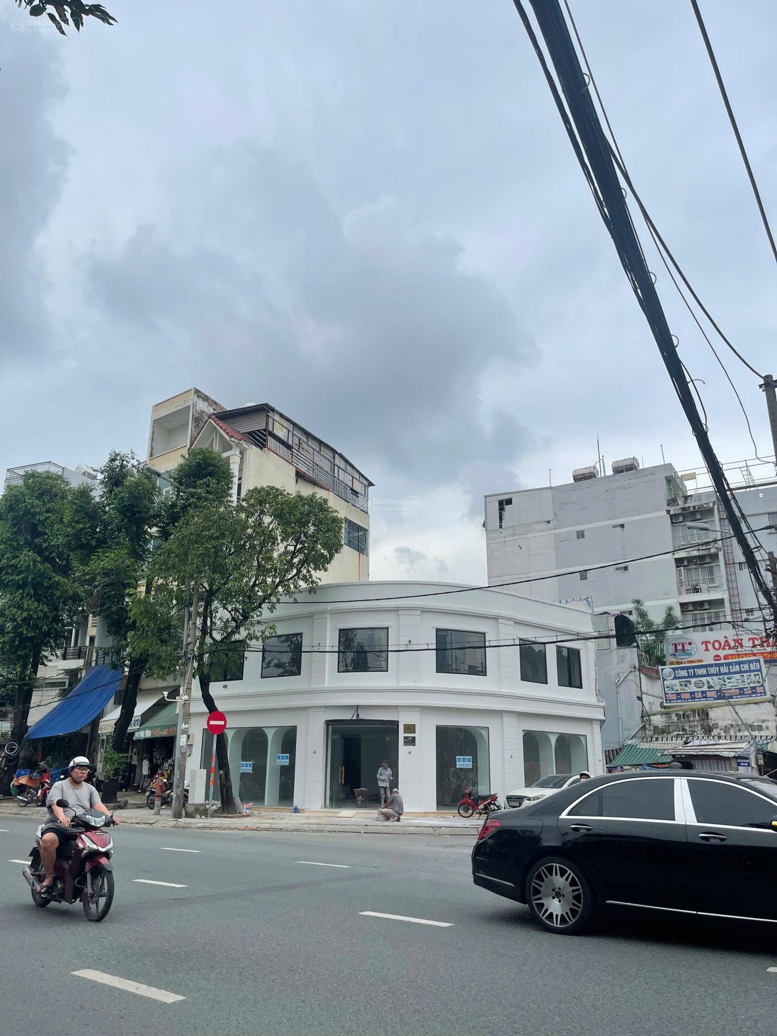 CC cần bán nhà góc 2MT Đinh Bộ Lĩnh, Quận Bình Thạnh - DT (16 x 11) 2 tầng - HĐ thuê: 120 triệu/th CC cần bán nhà góc 2MT Đinh Bộ Lĩnh, Quận Bình Thạnh - DT (16 x 11) 2 tầng - HĐ thuê: 120 triệu/th