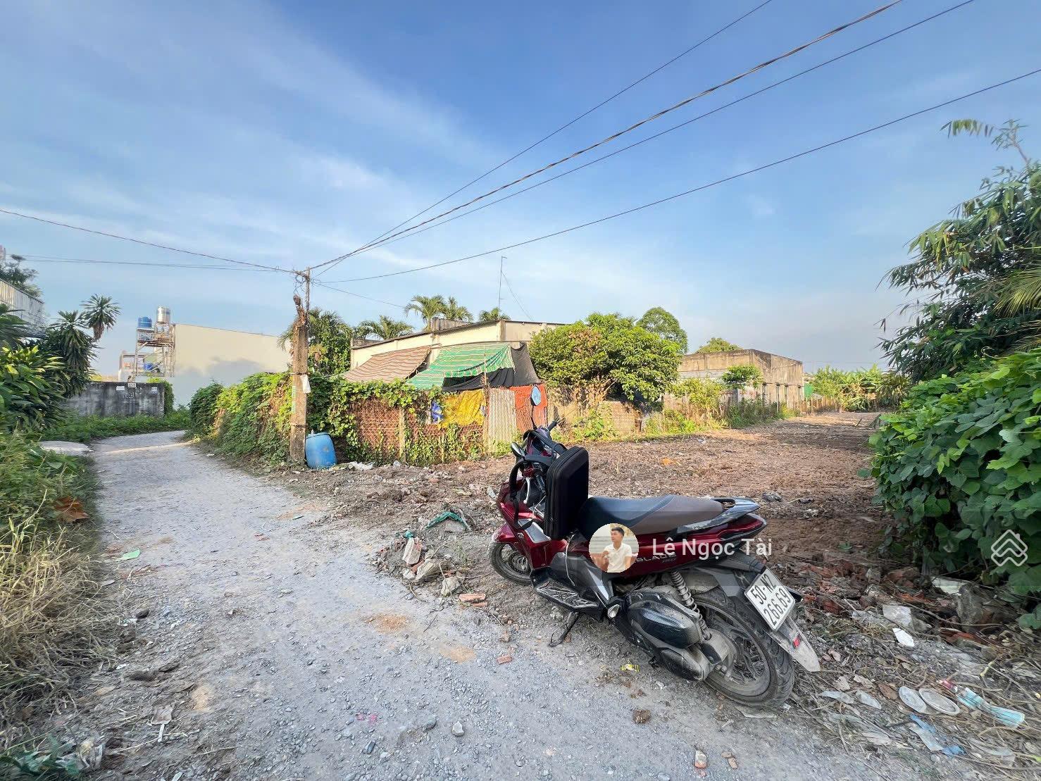 Đất xây nhà trọ 10x70m sát KCN Tân Đức, giá 4 tỷ 350 Đất xây nhà trọ 10x70m sát KCN Tân Đức, giá 4 tỷ 350