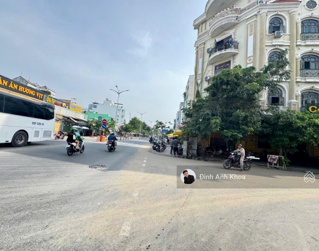 Cần bán gấp - Tòa Tạ Quang Bửu 5x20m 100m2 - 5 Lầu 17 Phòng - HĐT 100 Tr/th - Bán 33.3 Tỷ Cần bán gấp - Tòa Tạ Quang Bửu 5x20m 100m2 - 5 Lầu 17 Phòng - HĐT 100 Tr/th - Bán 33.3 Tỷ