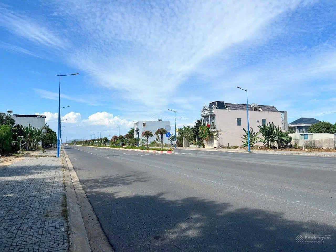 Bán đất mặt tiền đường 3/2 trung tâm TP Bà Rịa, mặt tiền kinh doanh đường lớn giá ngộp rẻ cần bán