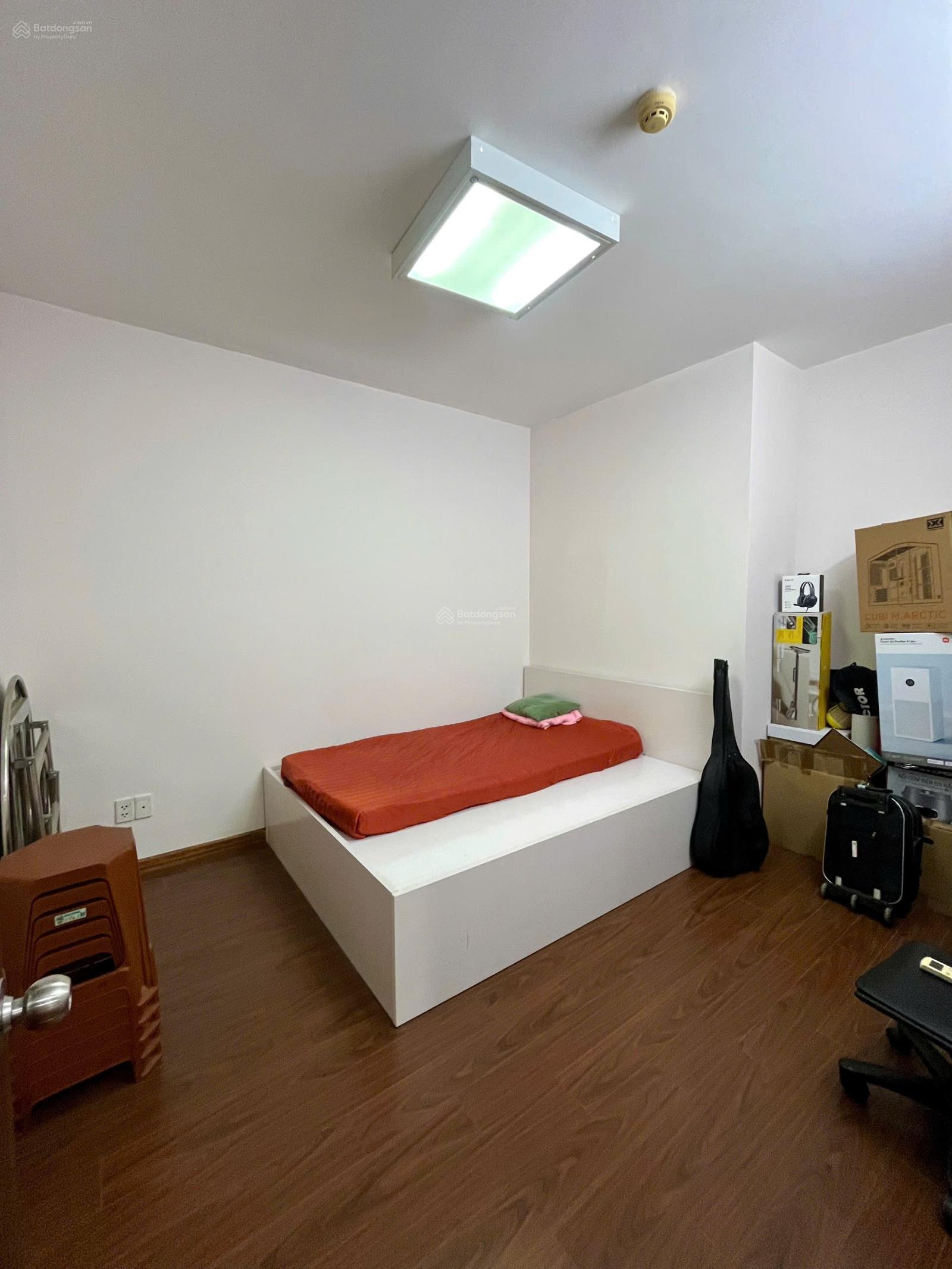 Cần bán gấp căn hộ Phú Lợi phường 7, Q8 DT 77m2 , 2 phòng ,1wc
Giao thông thuận tiện di chuy