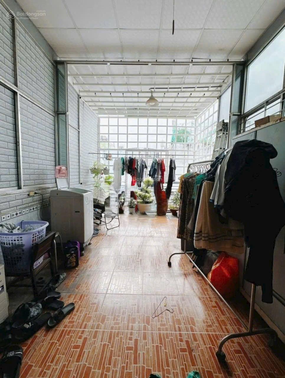 BÁN NHÀ Q4 KDC HH NHÀ 5 TẦNG 4P4WC BÁN NHÀ Q4 KDC HH NHÀ 5 TẦNG 4P4WC