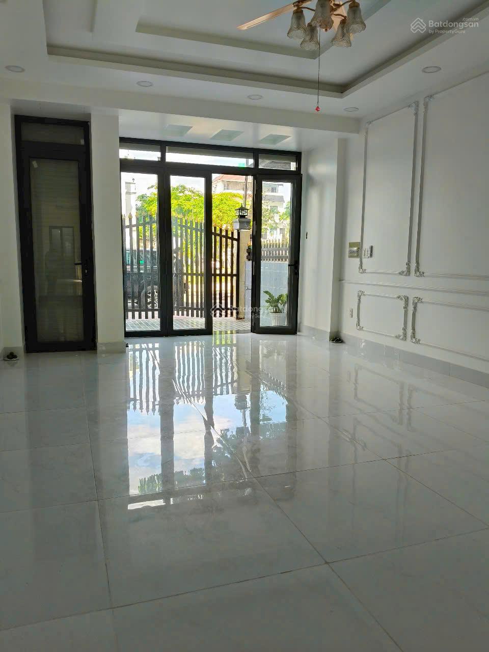 Người Nhà Kẹt Tiền Bán Gấp Căn Nhà 100m2 - 3 tỷ 6 Thu Về Cạnh Công Viên Ngay KDC Five Star SHR Người Nhà Kẹt Tiền Bán Gấp Căn Nhà 100m2 - 3 tỷ 6 Thu Về Cạnh Công Viên Ngay KDC Five Star SHR