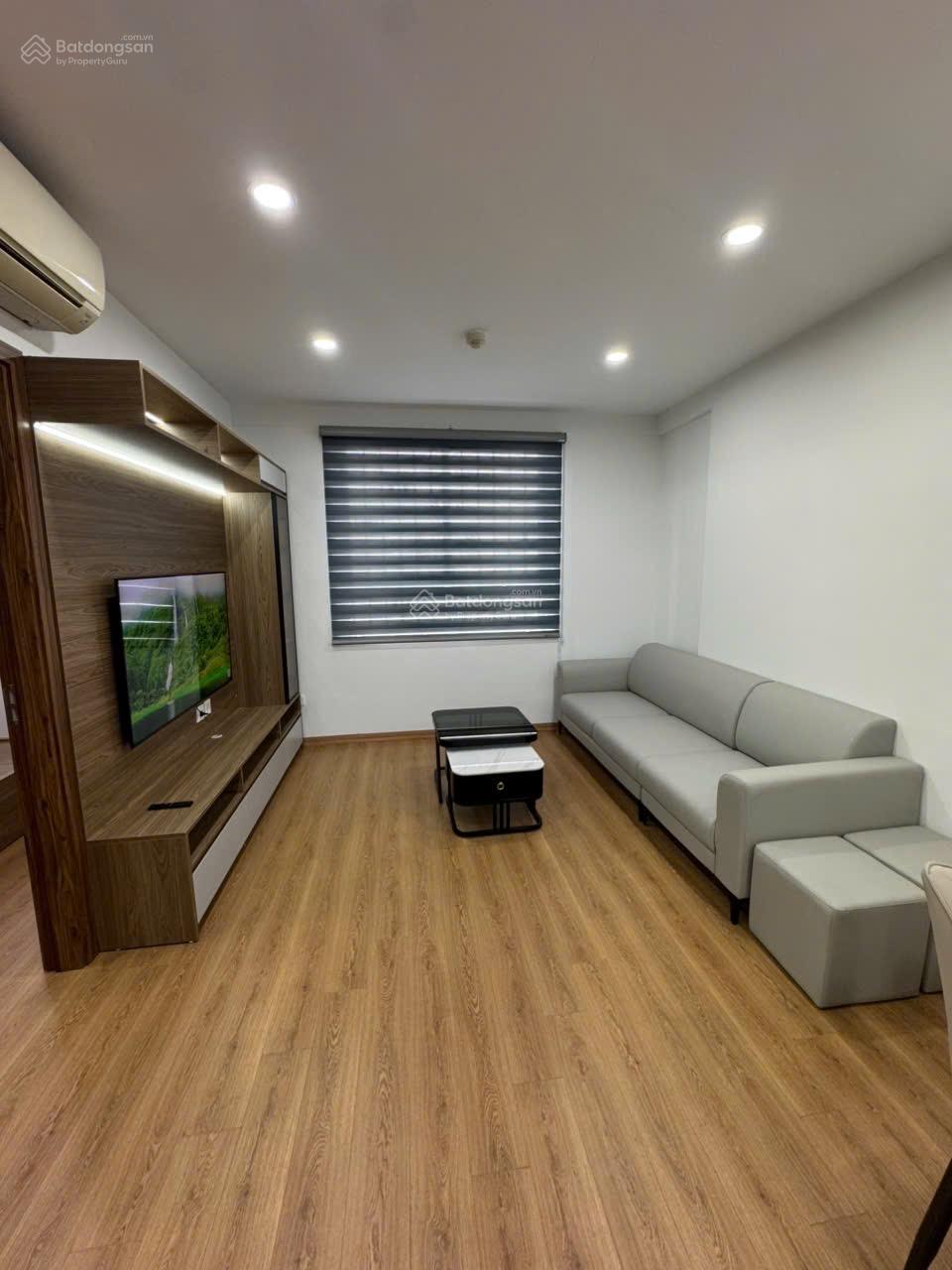 bán căn hộ tại chung cư 89 Phùng Hưng full nội thất giá 5.15 tỷ lh 0878 800 ***