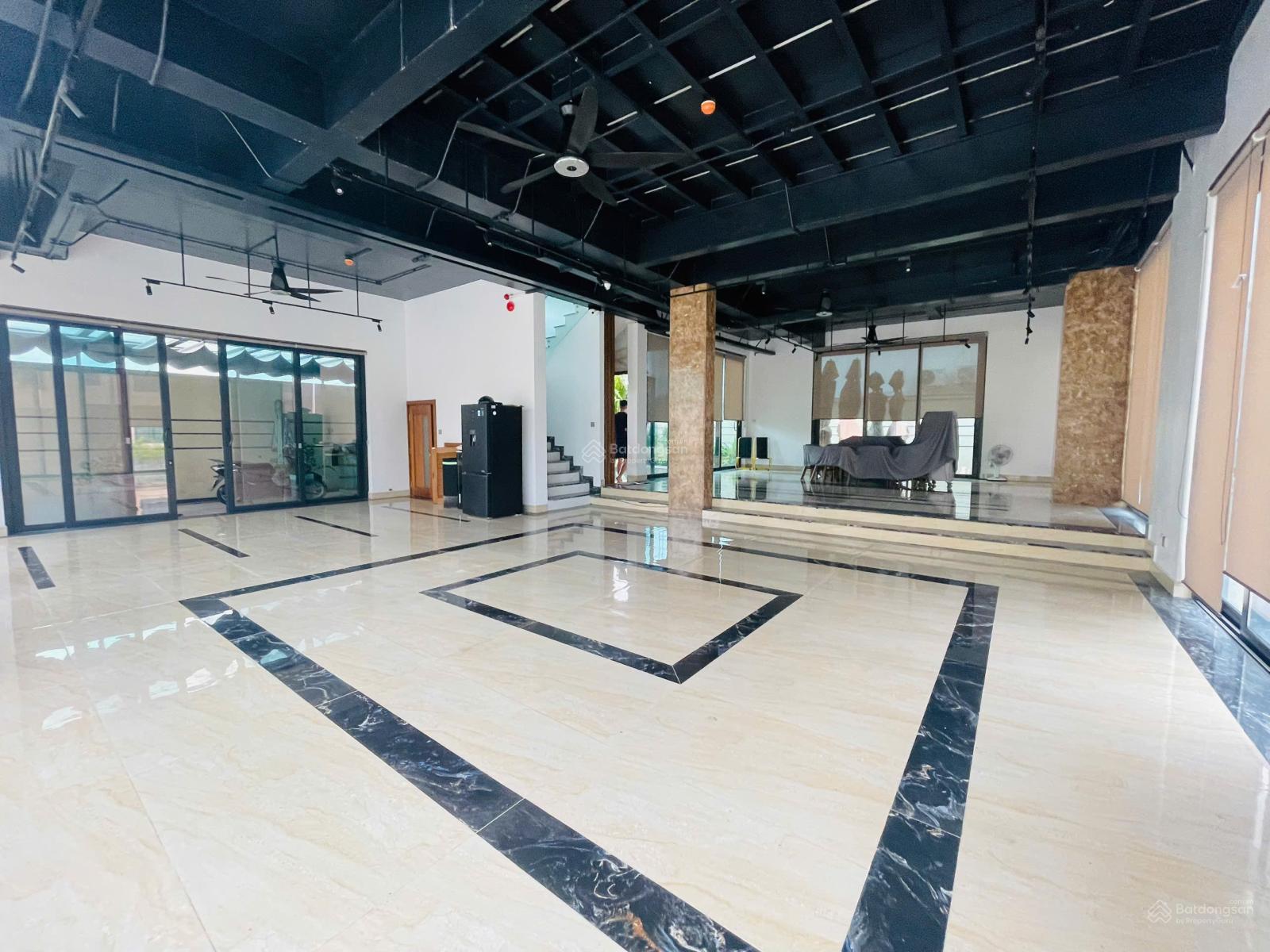 Bán căn biệt thự góc tâm huyết đường Trung Lập 17 (đường 15m), diện tích 373.8m2, 1 căn duy nhất